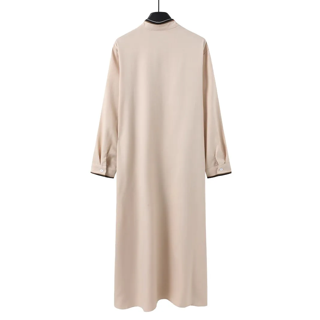 Kaftan Thobe brodé pour homme, col cranté, manches chauve-souris, robe longue décontractée, tenue de mode islamique
